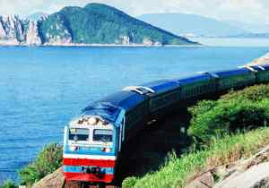 Mở tour du lịch tàu hỏa qua các tỉnh miền trung