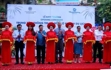 Hà Nội: Khai trương Trung tâm Thông tin và Hỗ trợ khách du lịch