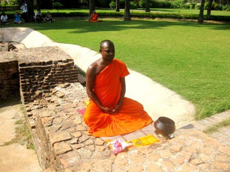 Viếng thăm nơi Đức Phật nhập niết bàn
